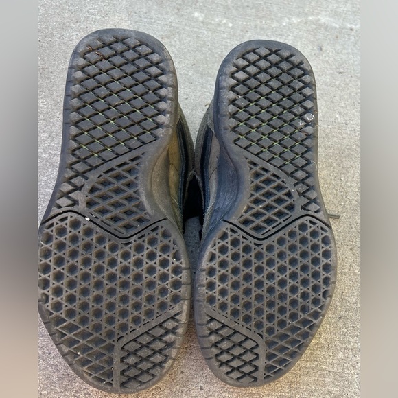 Green suede mid-top Vans skate shoes sneakers size 4.5 Men’s - Picture 7 of 10